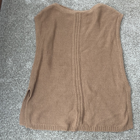 White House Black Market cotton vest - Picture 2 of 3